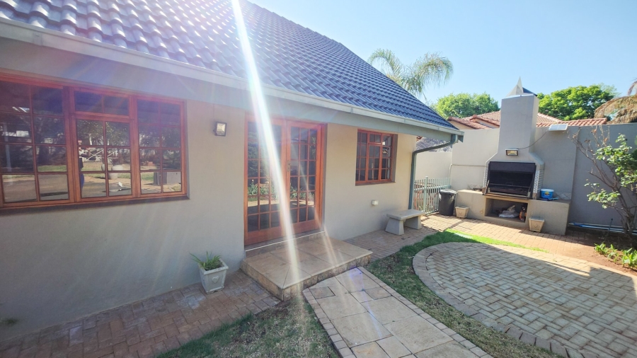 5 Bedroom Property for Sale in Wilkoppies North West